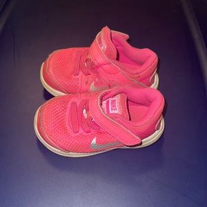 Nike size 5c pink baby sneakers